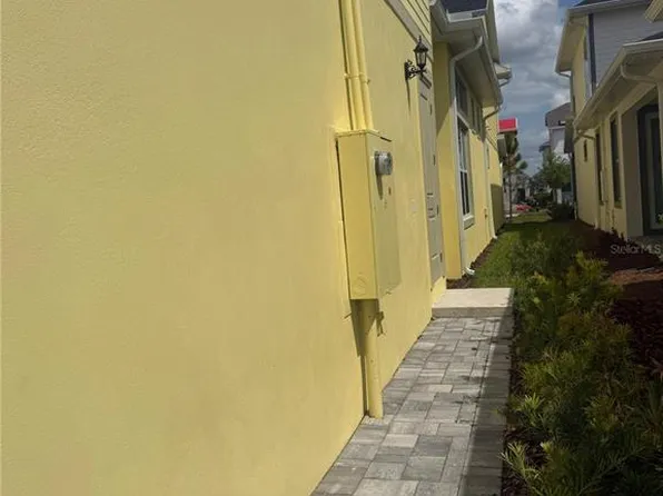 9803A Gobat Aly, Orlando, FL