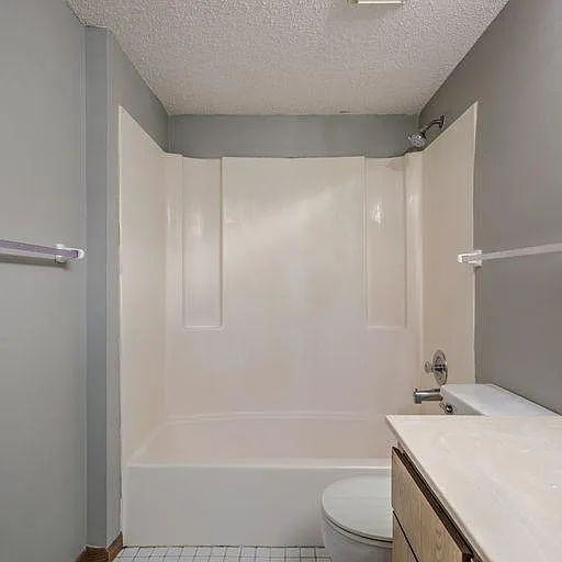 10827 Blondo St #24 — Photo 9