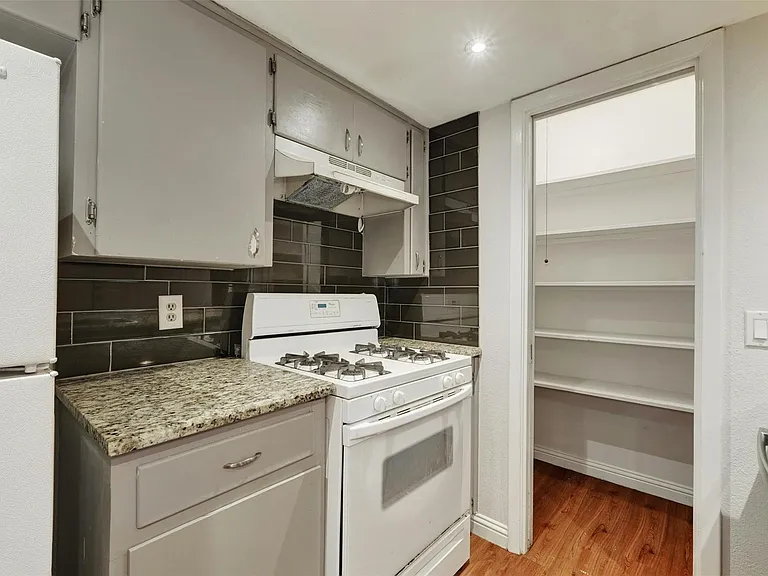 1302 E Saint Johns Ave #A — Photo 9