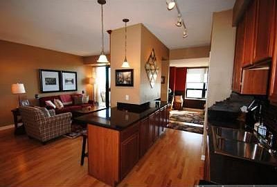 4th image of 500 Grant St E #2305