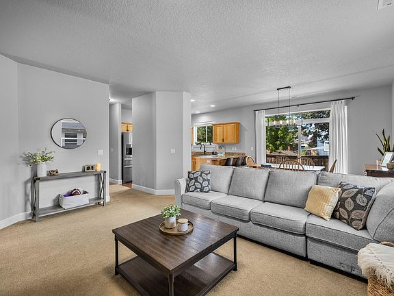 5th image of 21184 Silverado Valley Ln