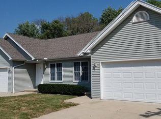 203 N Walnut St, Heyworth, IL 61745