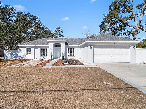 3rd image of 1007 Tryon Cir