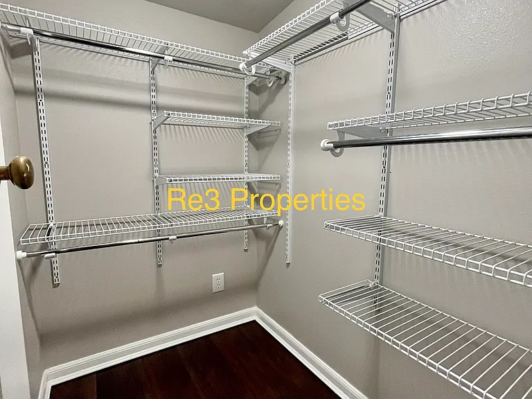 BR 1 closet