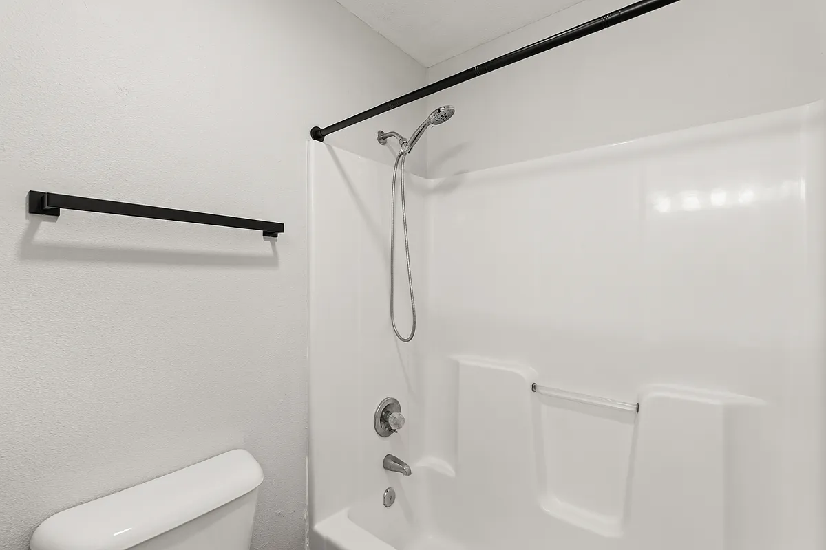 Building Photo - 428 Stonehaven Dr #8