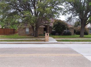 2036 Vista Dr, Lewisville, TX 75067