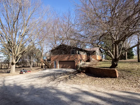 1269 Taylor Ave, Belmond, IA 50421