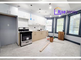 36 Mapes Ave, Newark, NJ 07112