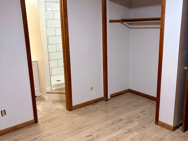 457 Pearl St — Photo 29