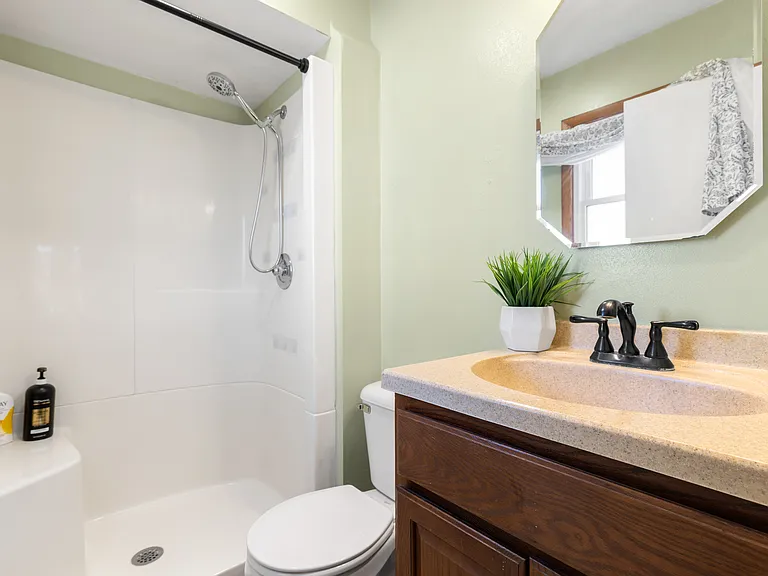 625 Robert Ave — Photo 18