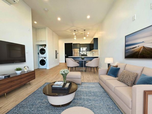 720 Park Ave #1HB