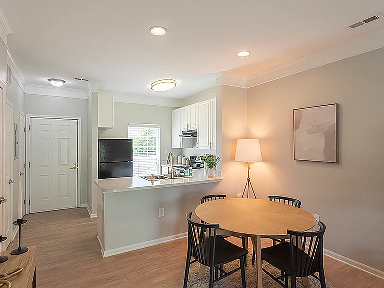 Troy Farms - Dining Area - Kitchen