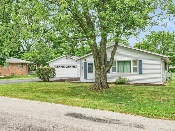 504 N 5th St, Saint Joseph, IL 61873
