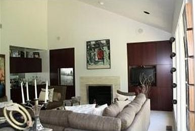 2nd image of 3242 Montmarte Cir