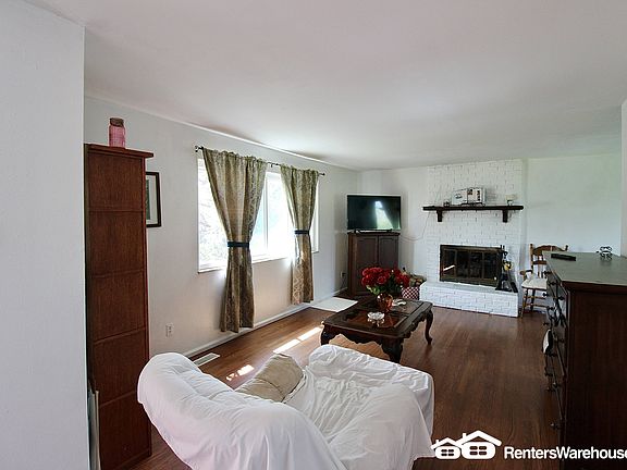3rd image of 9555 Osceola St