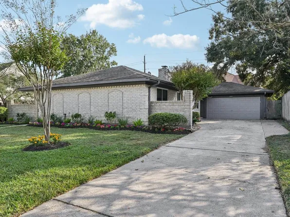 10003 Cane Creek Dr, Houston, TX 77070