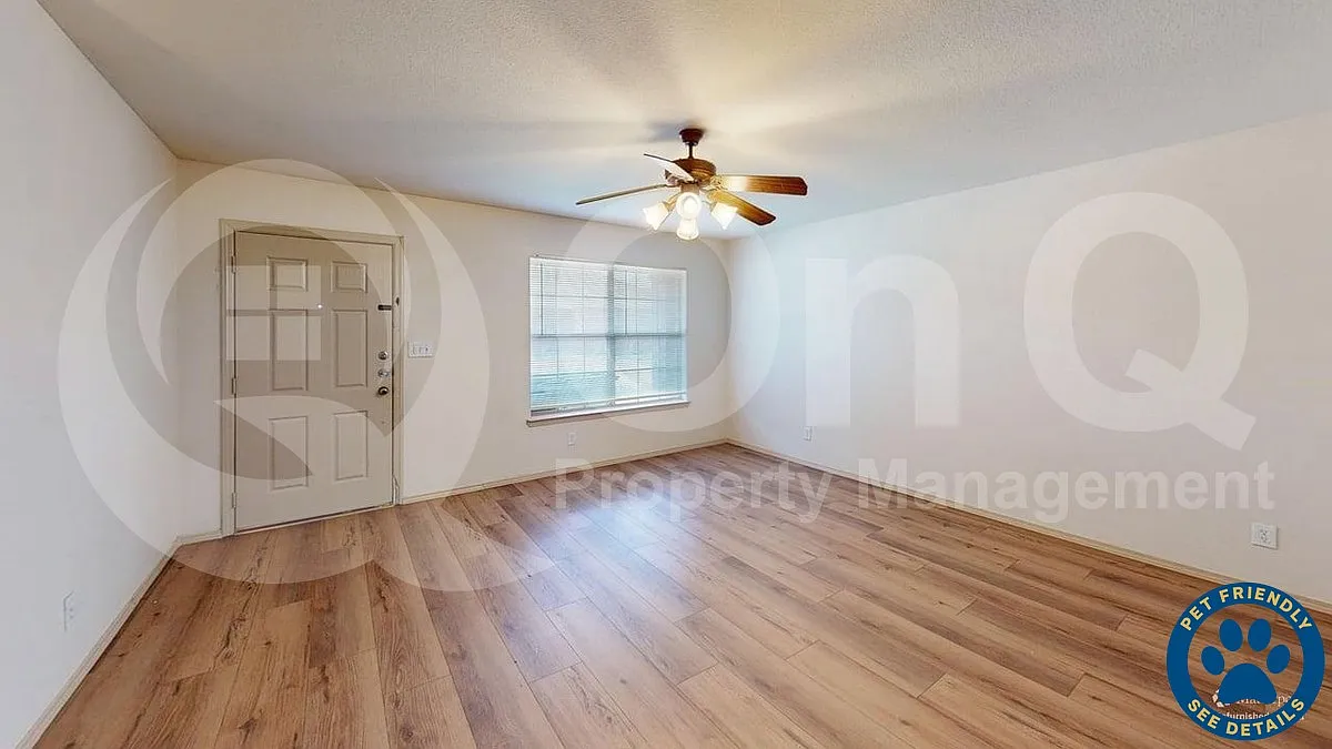 3 bed, 2.0 bath, 1192 sqft, $1,499 — Photo 1