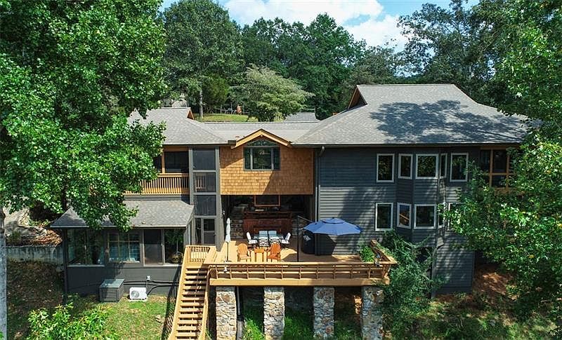 1st image of 327 Riverview Dr