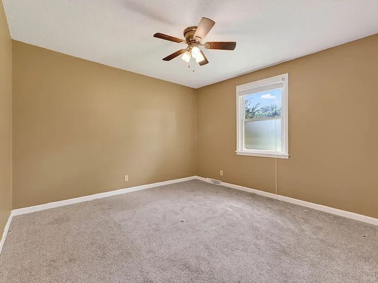 807 Pollard Rd — Photo 22