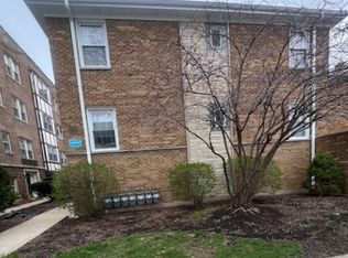 33 S Madison Ave APT 1B, La Grange, IL