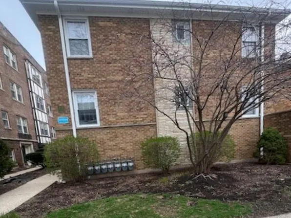33 S Madison Ave APT 1B, La Grange, IL 60525