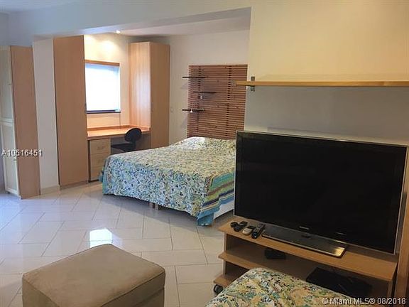 3rd image of 1317 Obispo Ave #0