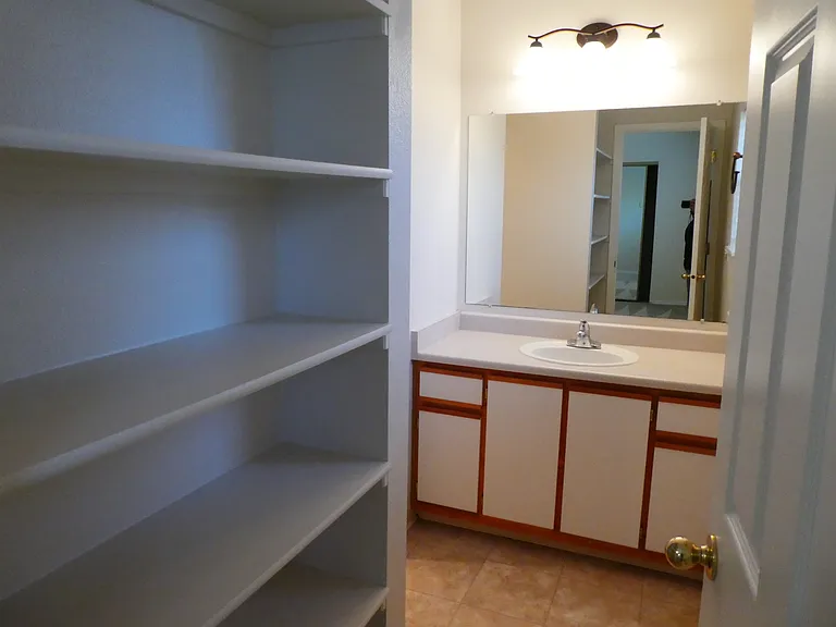 7123 SW Sagert St #1 — Photo 2
