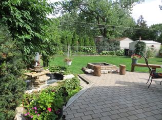 253 Pinehurst Dr, Des Plaines, IL 60016