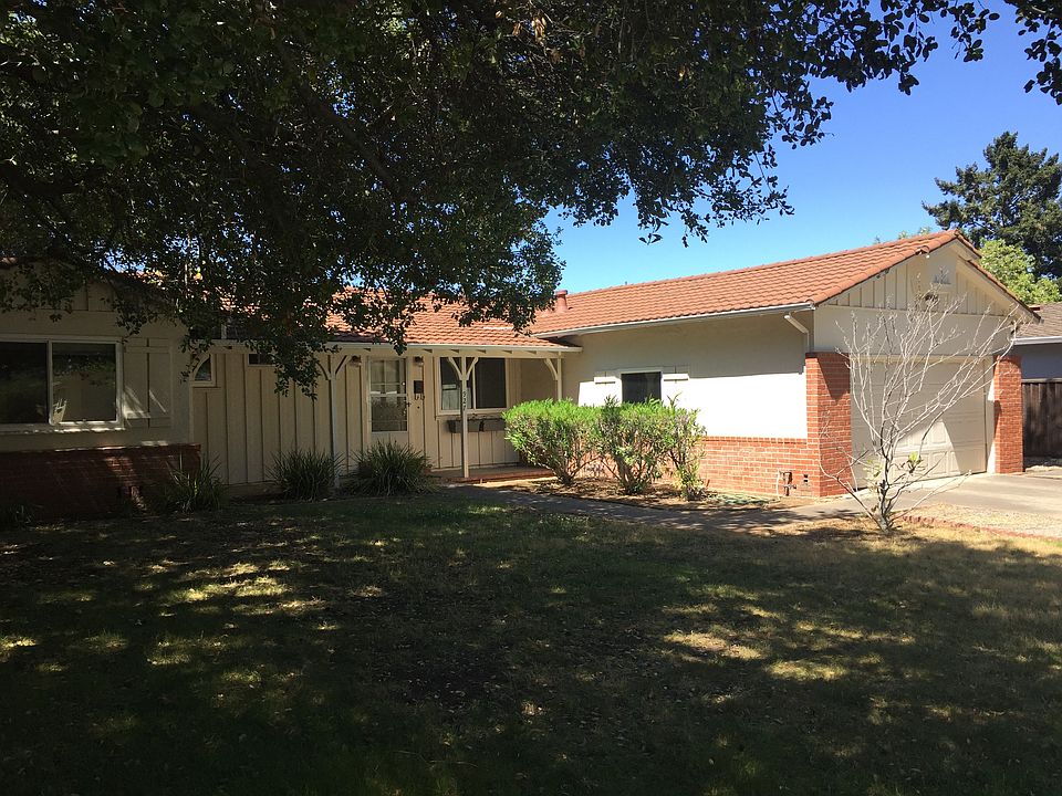 1st image of 927 The Dalles Ave