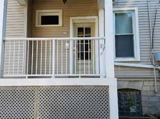 625 E Pleasant St APT 2, Milwaukee, WI 53202