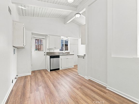 3rd image of 7735 Zelzah Ave