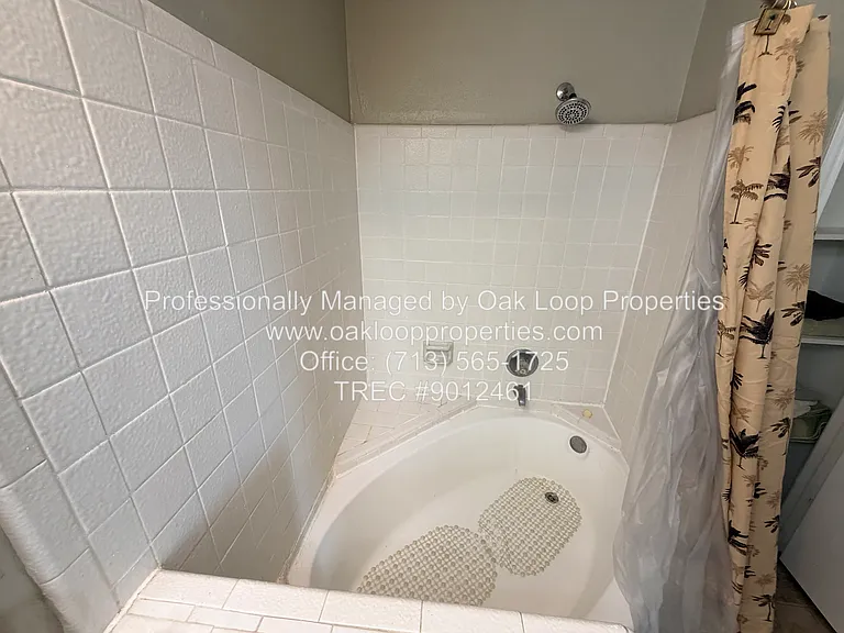 726 Country Place Dr #B — Photo 19