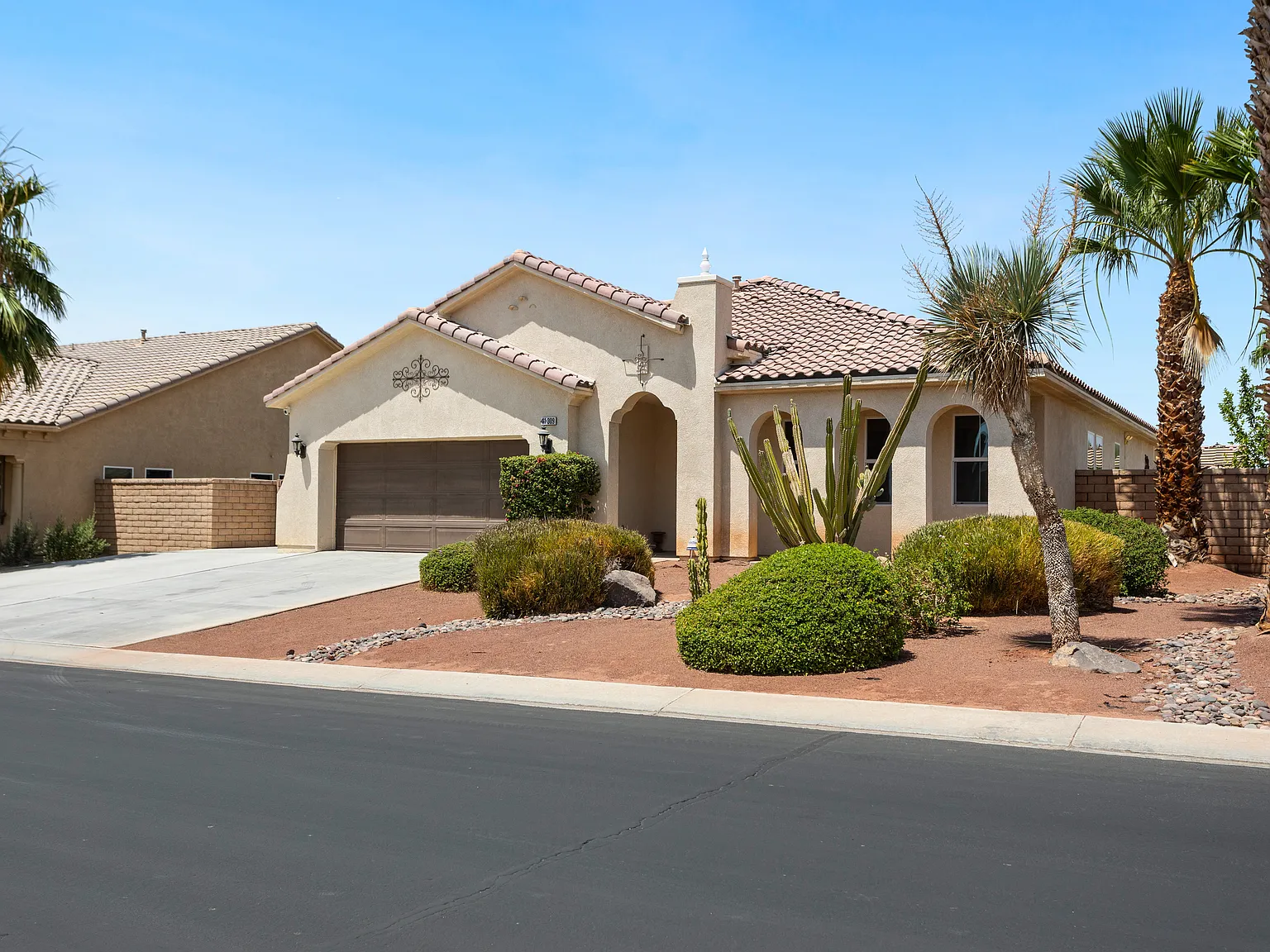 3 bed, 2080 sqft, $4,250 — Photo 4