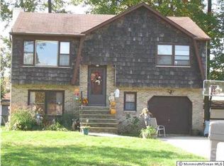 243 Lenox Rd, Keyport, NJ 07735