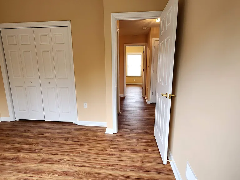 10528 Forest Hill Dr — Photo 24
