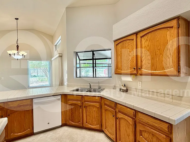 4206 E Tano St — Photo 18