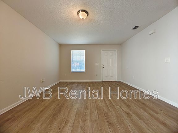 5th image of 8606 Eaton Ave