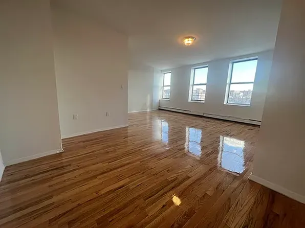 1348 Sheridan Avenue image 1 of 3