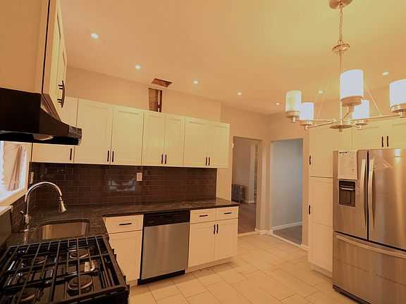 4th image of 80 N 17th St