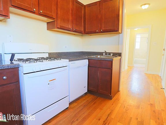 5th image of 550 W Aldine Ave #Ua3s