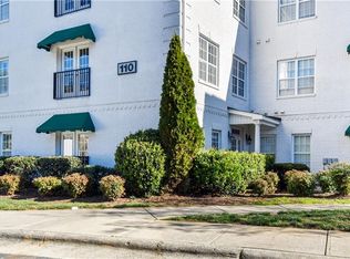 110 Sunset Cir UNIT 302, Greensboro, NC 27408