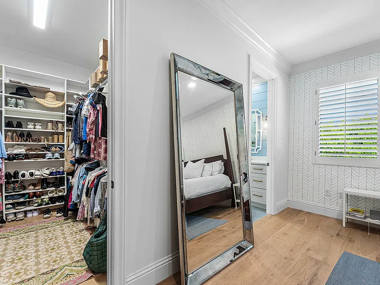 1022 Walnut Ter — Photo 32