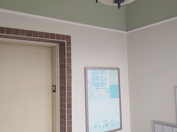 4th image of 920 Marquette Ave Unit 306