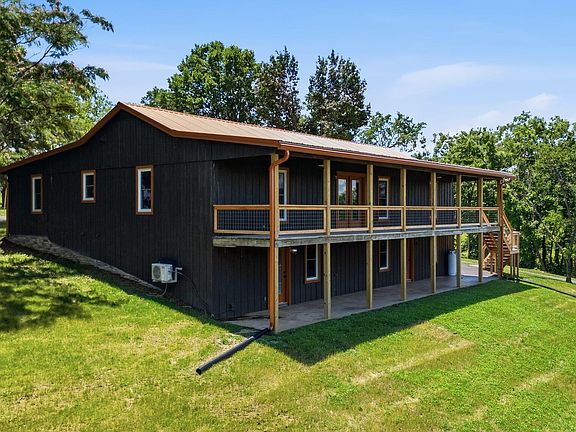 2nd image of 535 Twin Lakes Dr