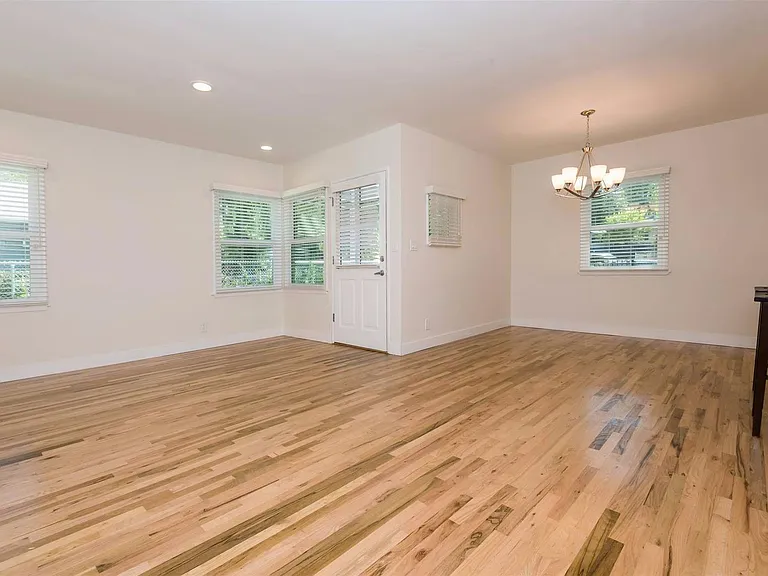 4752 Topanga Canyon Blvd — Photo 9
