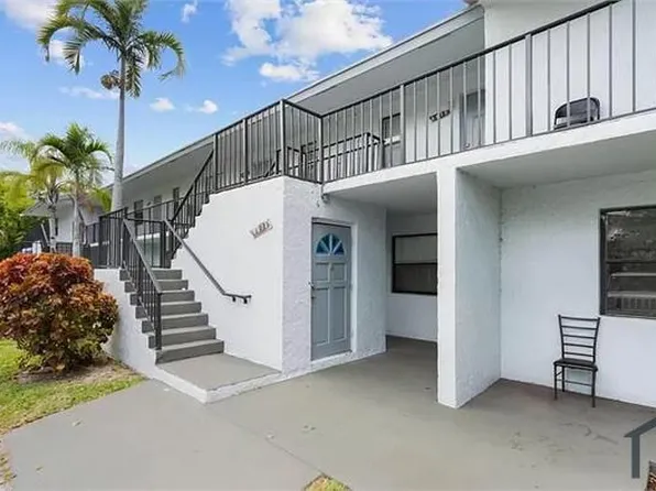 4889 Lake Arjaro Dr, West Palm Beach, FL 33407