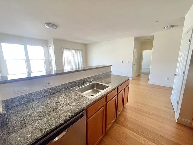 118 Wood St #201 — Photo 15