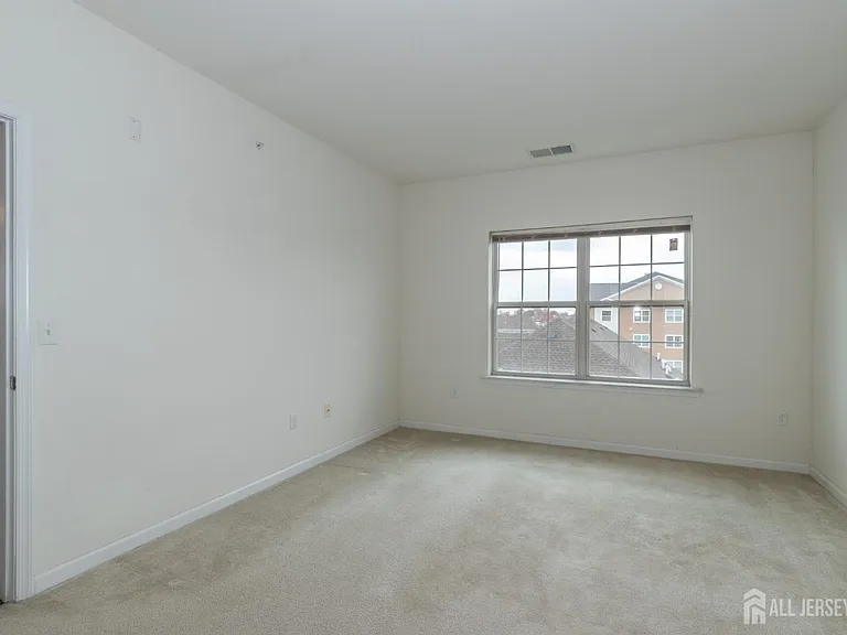 541 E Celebration Way — Photo 20