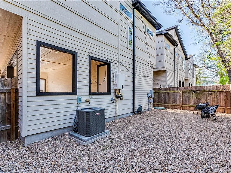 1106 Lambie St #C — Photo 18