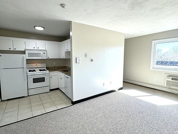 2nd image of 220 Quincy Ave #10T